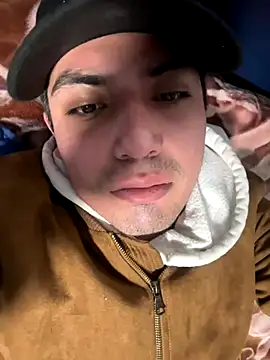 Snapshot of SilvaGF229 chatting on December 14, 2025, 10:14 pm SilvaGF229 online show from December 14, 2025, 10:14 pm