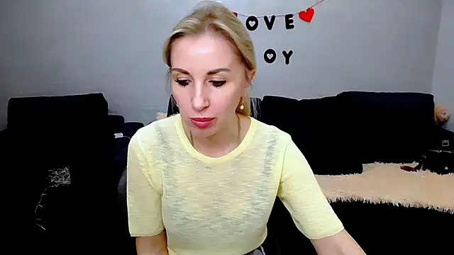 Snapshot of Hanna--Sweet chatting on March 10, 2026, 3:50 pm Hanna--Sweet online show from March 10, 2026, 3:50 pm