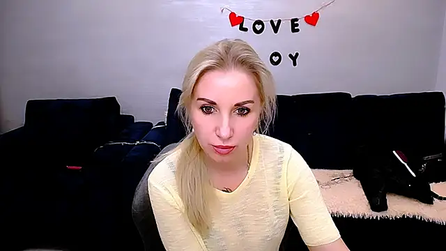 Snapshot of Hanna--Sweet chatting on March 14, 2026, 12:54 pm Hanna--Sweet online show from March 14, 2026, 12:54 pm