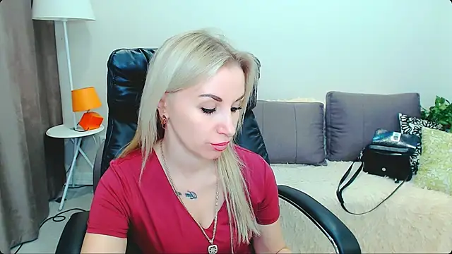 Snapshot of Hanna--Sweet chatting on March 24, 2026, 10:53 am Hanna--Sweet online show from March 24, 2026, 10:53 am