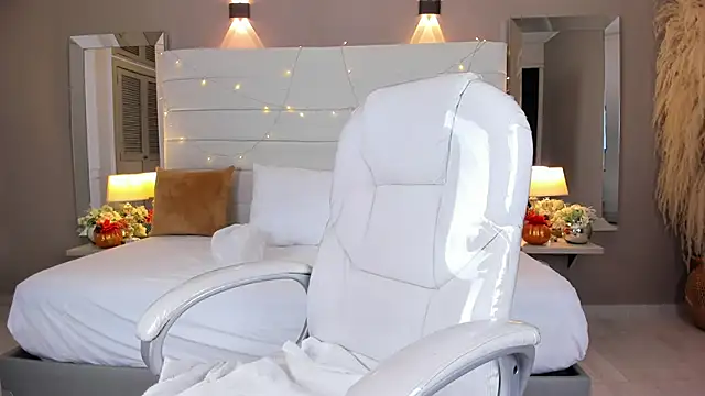 maturexxx  online show from November 4, 2025, 7:35 pm