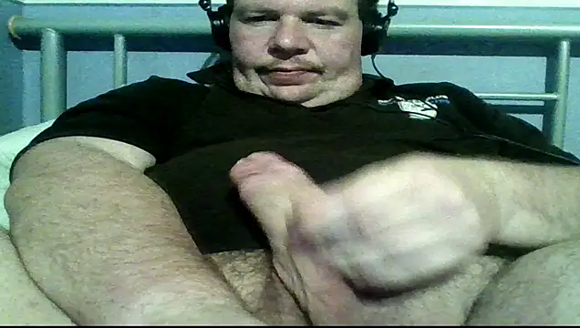 mrhardcock12 online show from February 15, 2026, 10:17 pm