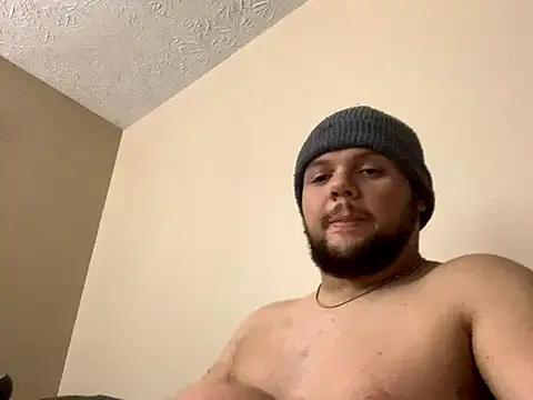 Snapshot of musclestud28 chatting on December 18, 2025, 6:30 am musclestud28 online show from December 18, 2025, 6:30 am