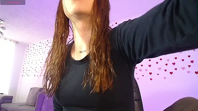 Snapshot of alina_lee chatting on February 22, 2026, 8:07 pm alina lee online show from February 22, 2026, 8:07 pm