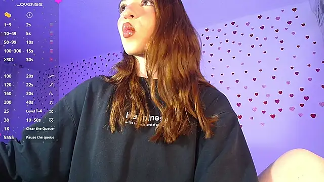 Snapshot of alina_lee chatting on February 28, 2026, 2:12 am alina lee online show from February 28, 2026, 2:12 am