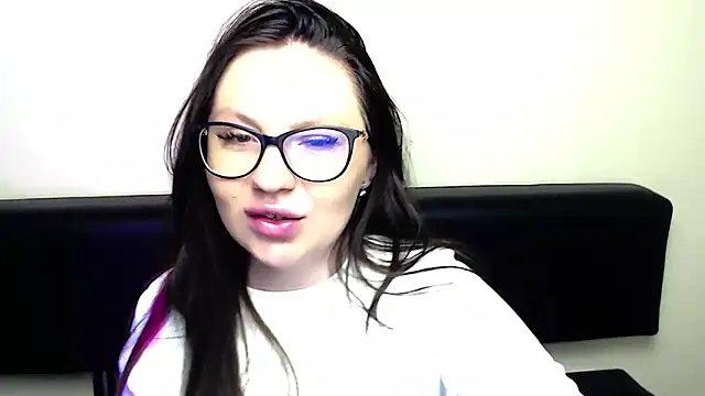 LiliaErmi online show from May 15, 2026, 9:16 am
