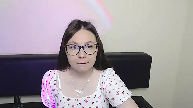 Snapshot of LiliaErmi chatting on June 20, 2026, 6:49 am LiliaErmi online show from June 20, 2026, 6:49 am