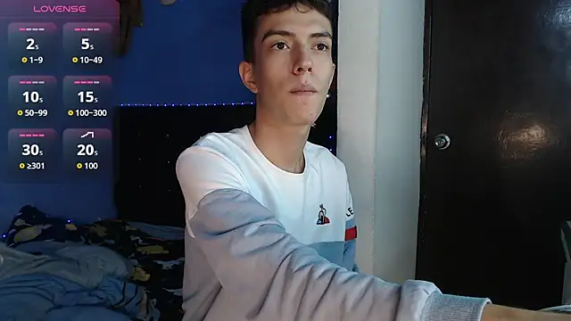 Juan Gomezz26 online show from May 11, 2026, 10:51 pm