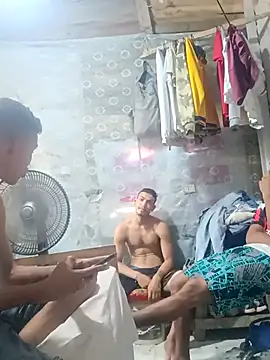 Snapshot of twobigscock23 chatting on April 12, 2026, 6:35 pm twobigscock23 online show from April 12, 2026, 6:35 pm