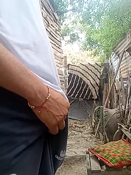 Snapshot of twobigscock23 chatting on April 13, 2026, 8:58 pm twobigscock23 online show from April 13, 2026, 8:58 pm