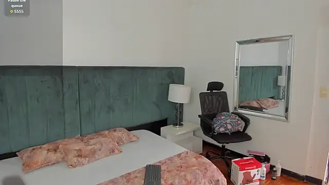 Scarlett  Noir online show from March 31, 2026, 7:36 pm