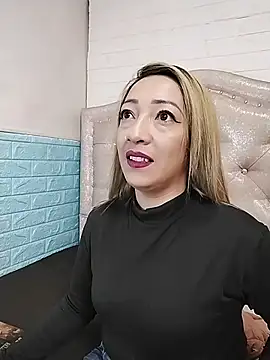 Snapshot of DanaMontana chatting on February 3, 2026, 12:32 pm DanaMontana online show from February 3, 2026, 12:32 pm