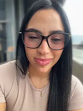 ValeriaTorress  online show from April 9, 2026, 7:41 pm