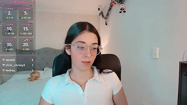 Snapshot of emmalove_doll chatting on February 13, 2026, 11:06 am emmalove doll online show from February 13, 2026, 11:06 am