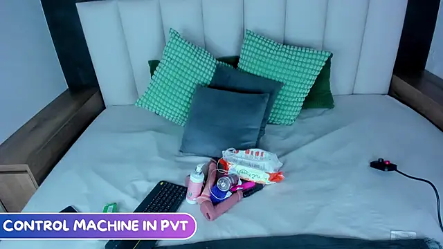 Snapshot of Miia_Anderson chatting on April 4, 2026, 12:35 pm Miia Anderson online show from April 4, 2026, 12:35 pm