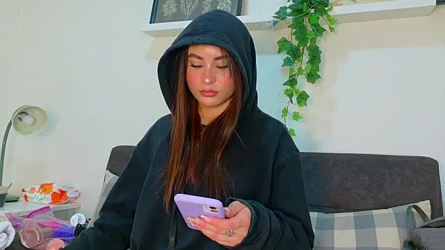 Snapshot of Miia_Anderson chatting on April 6, 2026, 1:12 pm Miia Anderson online show from April 6, 2026, 1:12 pm