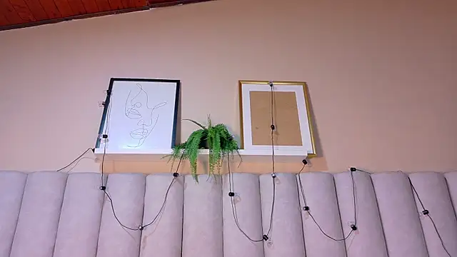 Snapshot of Miia_Anderson chatting on April 16, 2026, 12:28 pm Miia Anderson online show from April 16, 2026, 12:28 pm