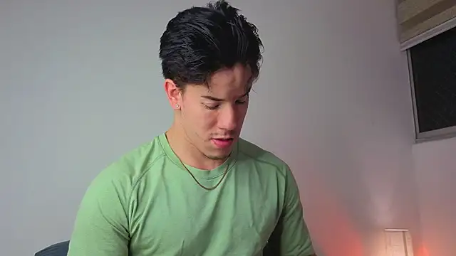 Snapshot of maxxcooper1 chatting on January 16, 2026, 4:27 am maxxcooper1 online show from January 16, 2026, 4:27 am