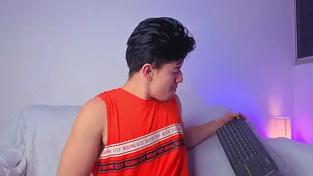 Snapshot of maxxcooper1 chatting on January 18, 2026, 4:49 am maxxcooper1 online show from January 18, 2026, 4:49 am