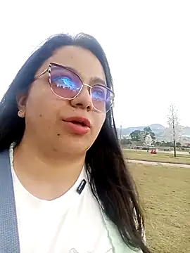 Brianna Ruiz online show from December 14, 2025, 8:46 pm