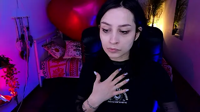 Snapshot of Marsy_xx chatting on February 16, 2026, 8:49 pm Marsy xx online show from February 16, 2026, 8:49 pm