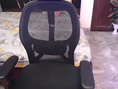 Snapshot of hey-pinky chatting on February 1, 2026, 5:06 am hey-pinky online show from February 1, 2026, 5:06 am