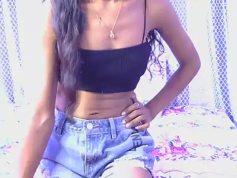 Snapshot of hey-pinky chatting on February 6, 2026, 5:34 am hey-pinky online show from February 6, 2026, 5:34 am