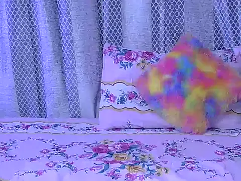 Snapshot of hey-pinky chatting on February 17, 2026, 5:15 am hey-pinky online show from February 17, 2026, 5:15 am