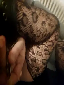 Snapshot of Peanutgirl chatting on December 13, 2025, 10:04 pm Peanutgirl online show from December 13, 2025, 10:04 pm