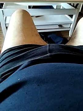 Snapshot of pj_pm90 chatting on December 19, 2025, 10:22 am pj pm90 online show from December 19, 2025, 10:22 am