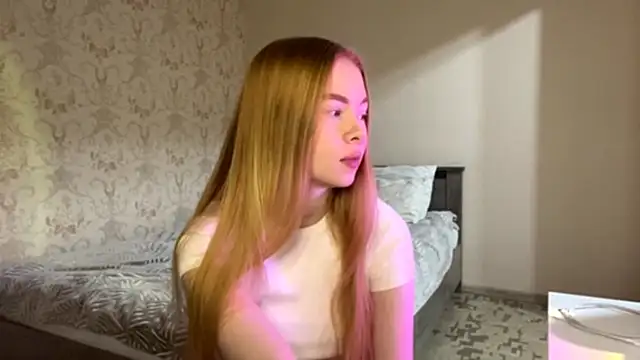 Snapshot of LumiSun chatting on January 6, 2026, 6:33 pm LumiSun online show from January 6, 2026, 6:33 pm