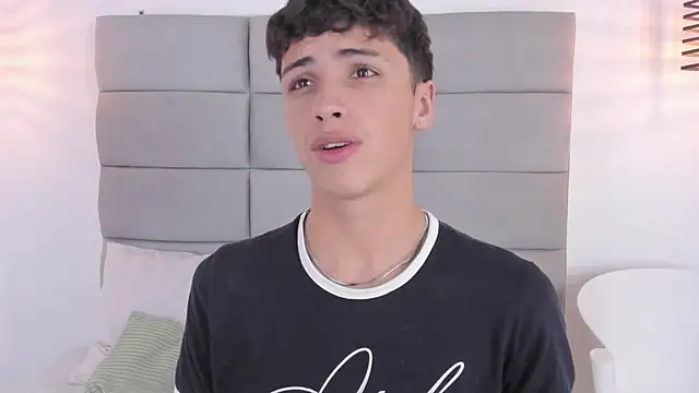 JoshClaarktt online show from March 12, 2026, 4:07 am