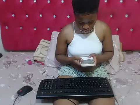 Barbie Kay online show from December 15, 2025, 2:16 am