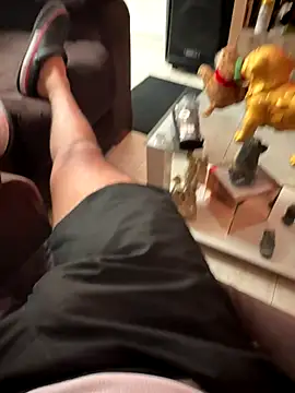 Snapshot of Croppedsex chatting on December 16, 2025, 5:29 pm Croppedsex online show from December 16, 2025, 5:29 pm