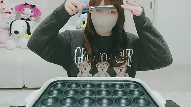 Snapshot of yuyuchan__ chatting on February 25, 2026, 10:14 am yuyuchan online show from February 25, 2026, 10:14 am