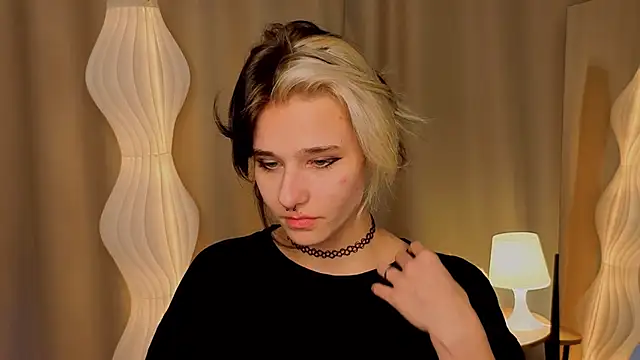 LizNostrand online show from December 19, 2025, 6:42 am