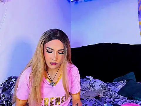 Snapshot of georgiina_giio chatting on December 17, 2025, 1:28 pm georgiina giio online show from December 17, 2025, 1:28 pm