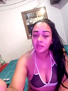 Snapshot of Karen_Kemmerr chatting on December 15, 2025, 5:28 pm Karen Kemmerr online show from December 15, 2025, 5:28 pm