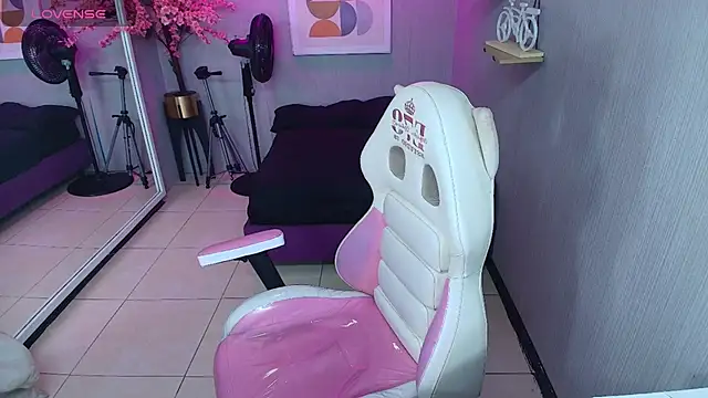 Snapshot of Carolina_cherry chatting on March 22, 2026, 11:57 am Carolina cherry online show from March 22, 2026, 11:57 am