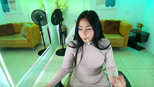 Snapshot of Carolina_cherry chatting on April 6, 2026, 12:50 pm Carolina cherry online show from April 6, 2026, 12:50 pm