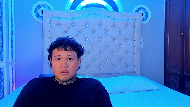 Beele and Evie online show from February 28, 2026, 8:10 pm