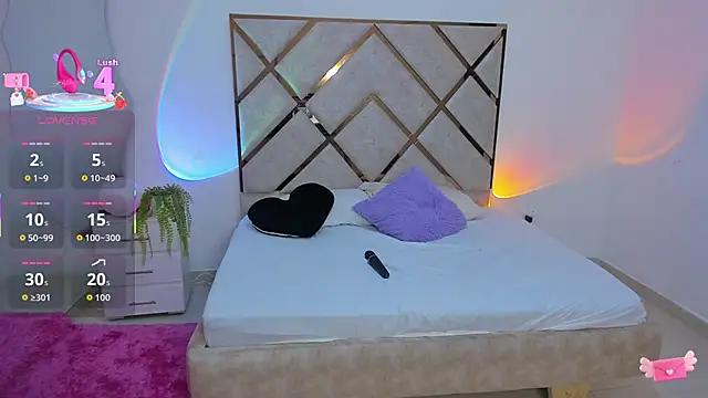 Snapshot of queenie_staar chatting on January 8, 2026, 1:41 am queenie staar online show from January 8, 2026, 1:41 am