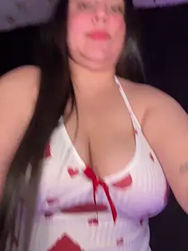 Snapshot of Ivy_19 chatting on December 17, 2025, 9:10 pm Ivy 19 online show from December 17, 2025, 9:10 pm