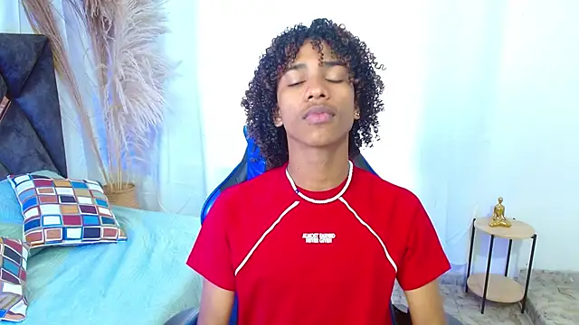 angelll18  online show from December 22, 2025, 8:17 pm