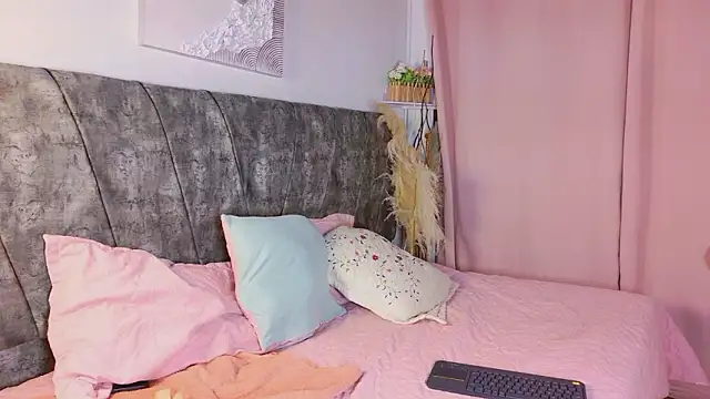 NanyMatrioska online show from March 3, 2026, 11:54 pm