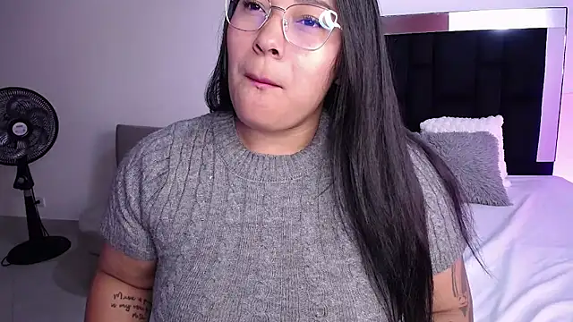 Snapshot of CataleyaRoselle chatting on February 17, 2026, 3:29 pm CataleyaRoselle online show from February 17, 2026, 3:29 pm