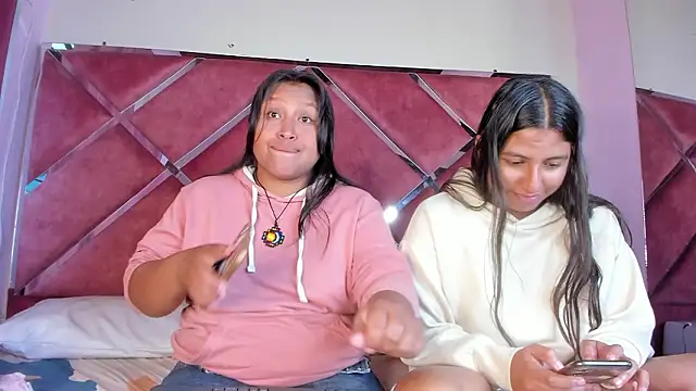 Snapshot of SolTully chatting on March 18, 2026, 12:19 pm SolTully online show from March 18, 2026, 12:19 pm