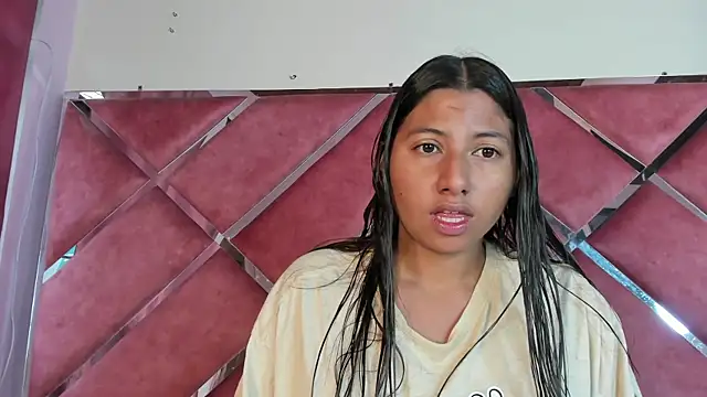 Snapshot of SolTully chatting on April 8, 2026, 12:38 pm SolTully online show from April 8, 2026, 12:38 pm