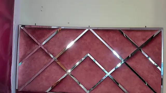 Snapshot of SolTully chatting on April 9, 2026, 12:32 pm SolTully online show from April 9, 2026, 12:32 pm