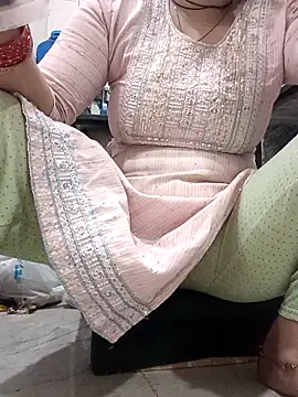 Snapshot of Barbie-Doll7 chatting on February 12, 2026, 3:56 am Barbie-Doll7 online show from February 12, 2026, 3:56 am